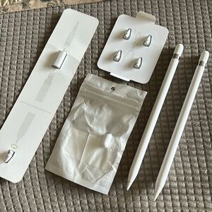 2 Apple pencils, 1st generation